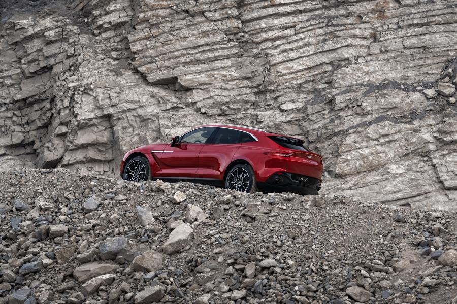  Aston Martin DBX 2020 года  (WW) (фото 24 из 40)